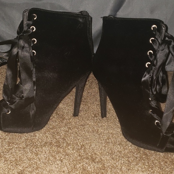JustFab Ankle boot - Picture 2 of 3